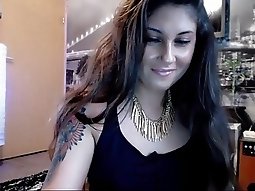 Cam showing off beautiful brunette girl