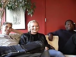 Blonde Amateur Stretched Out By 2 Cocks